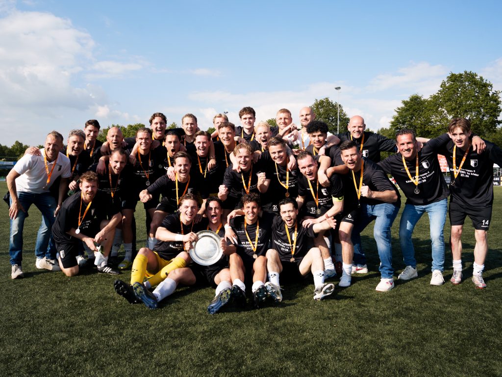 vv Berkum kampioen Zwolle Thom Dekker Fotografie